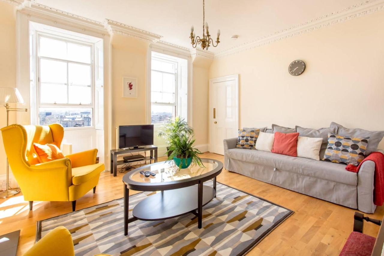 Altido Retro Castle Retreat 2Bed Apartment Edinburgh Luaran gambar