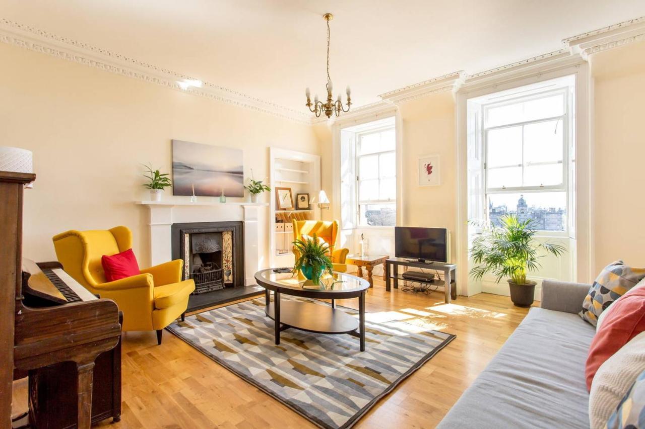 Altido Retro Castle Retreat 2Bed Apartment Edinburgh Luaran gambar
